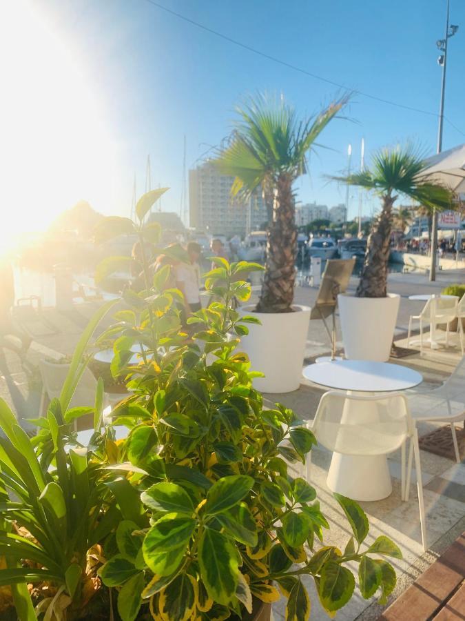 Appartement accès direct mer, en face du port et de toutes commodités La Grande Motte Extérieur photo
