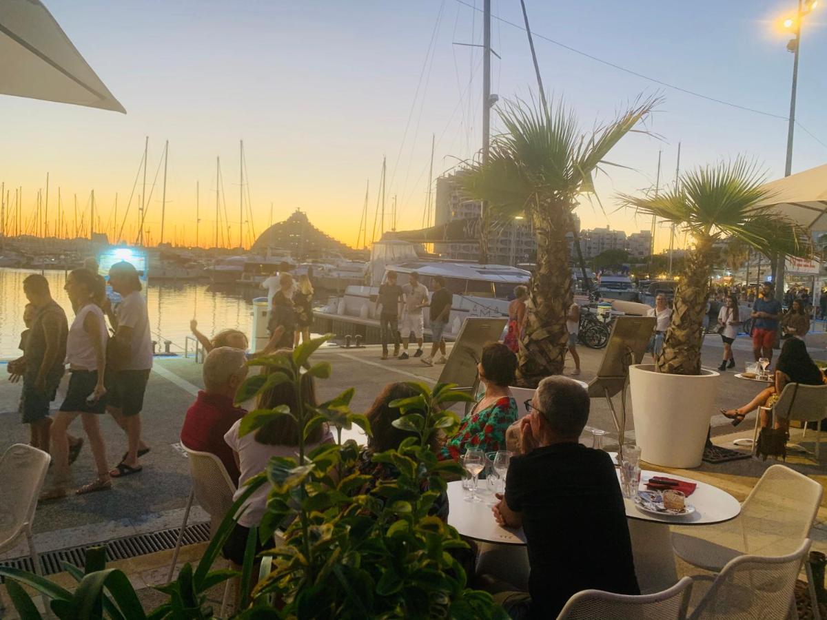 Appartement accès direct mer, en face du port et de toutes commodités La Grande Motte Extérieur photo