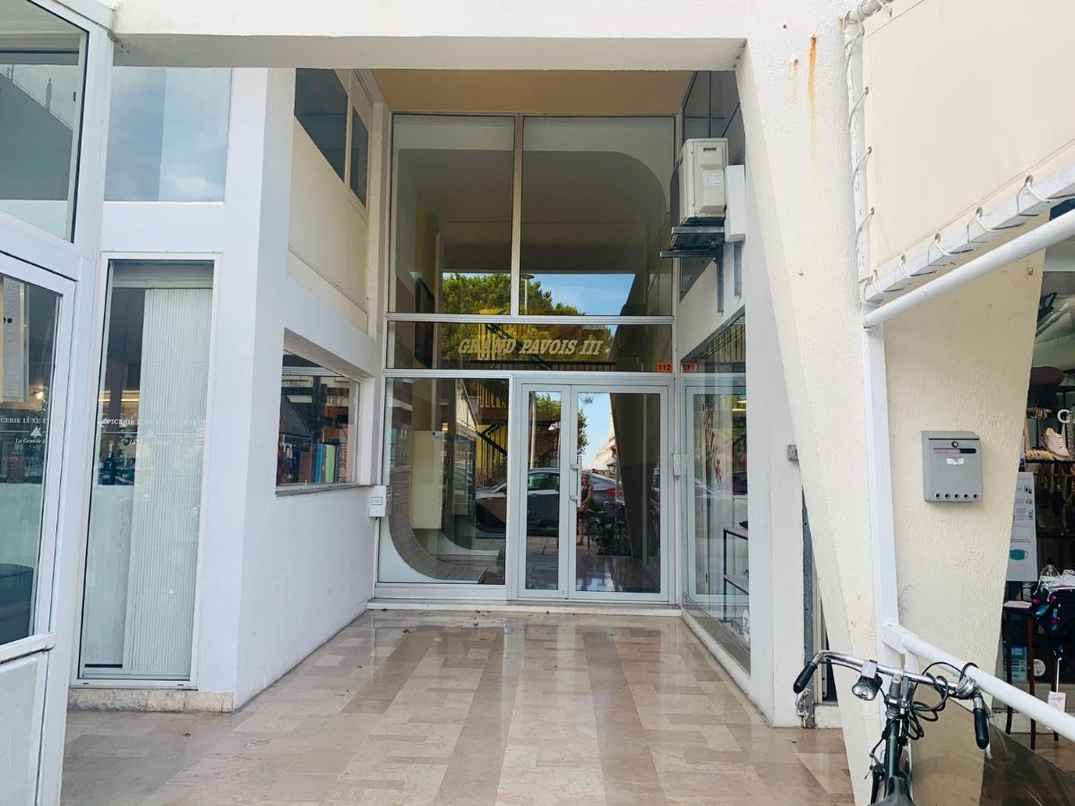Appartement accès direct mer, en face du port et de toutes commodités La Grande Motte Extérieur photo