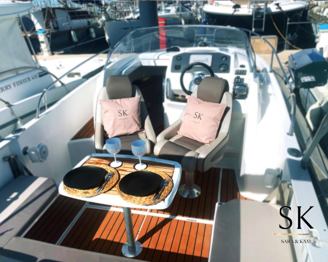 Appartement accès direct mer, en face du port et de toutes commodités La Grande Motte Extérieur photo