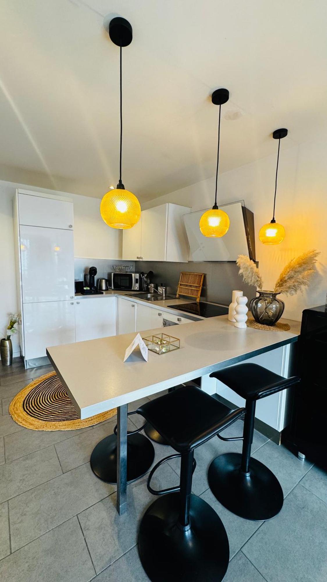 Appartement accès direct mer, en face du port et de toutes commodités La Grande Motte Extérieur photo